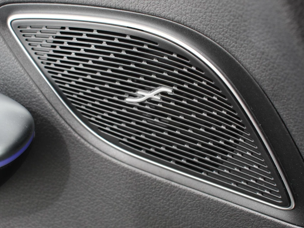 Mercedes-Benz EQE – foto 12