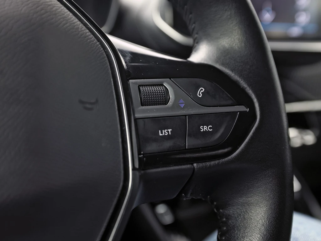 Peugeot e-2008 – foto 21