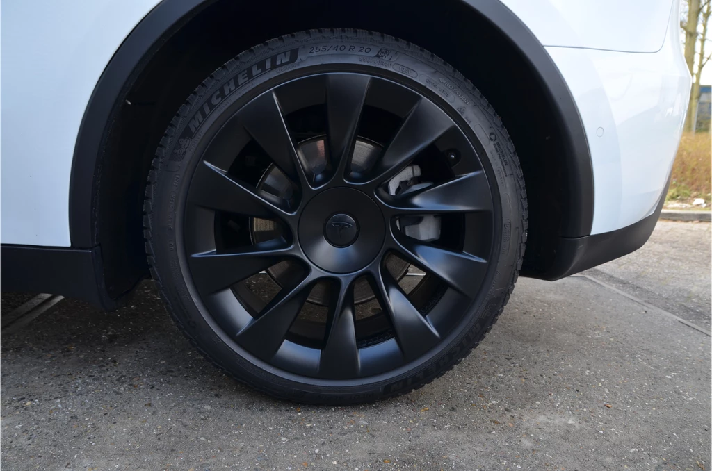 Tesla Model Y – foto 33