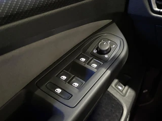 Volkswagen Golf – thumbnail 33