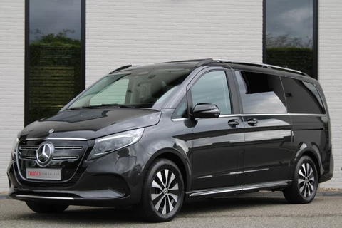 Mercedes-Benz EQV 300 L2 / AMG / Panorama / 7-Persoons / Burmester / Electr Stoelen / Vol Opties / NIEUWSTAAT