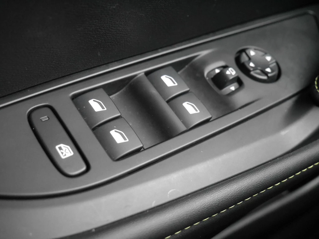 Peugeot 208 – foto 19