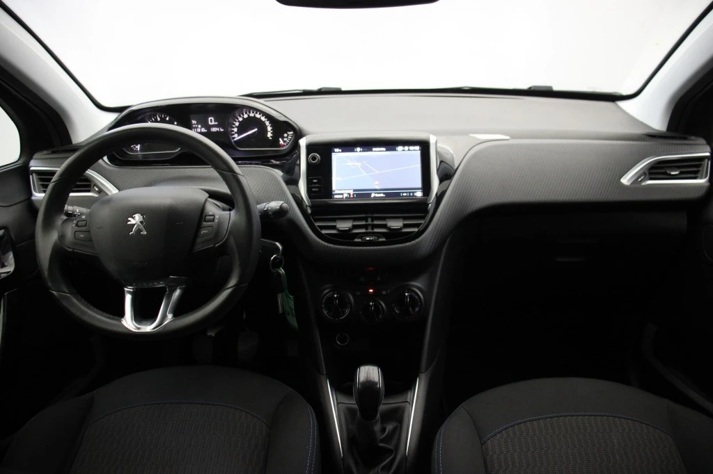 Peugeot 208 – foto 12