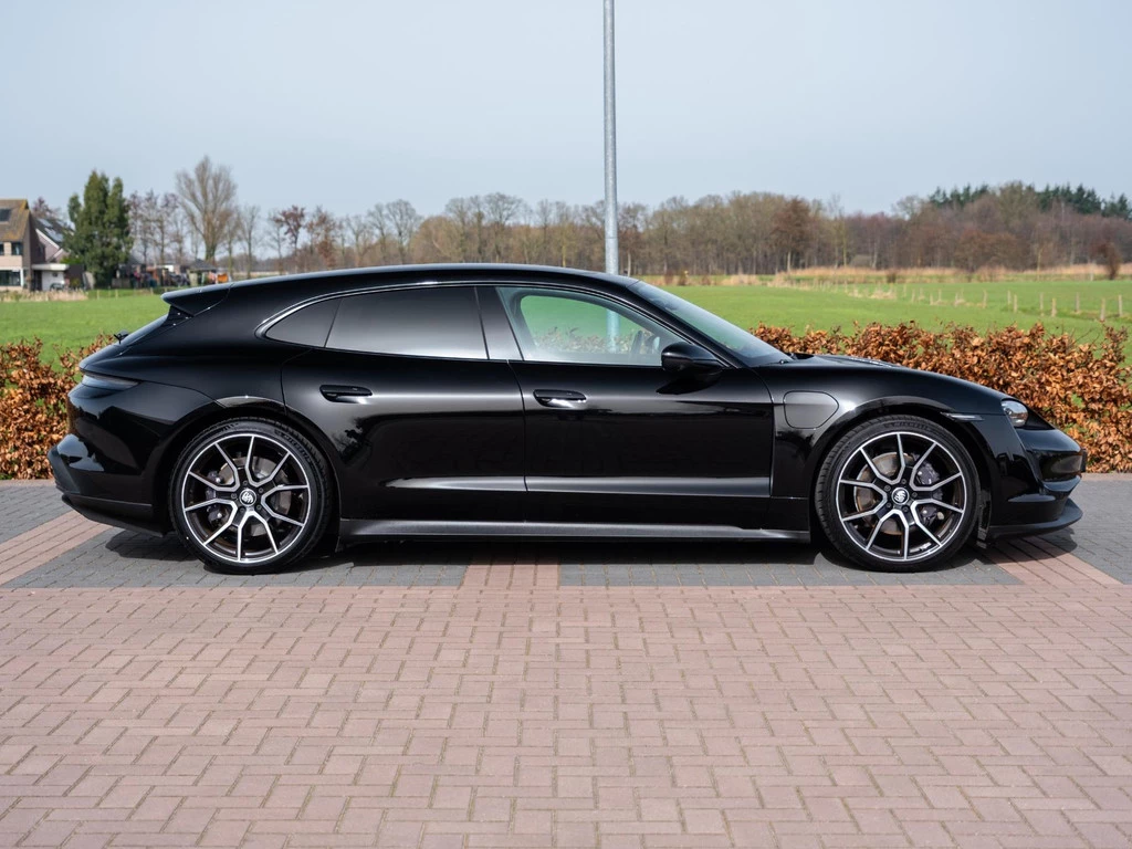 Porsche Taycan – foto 16