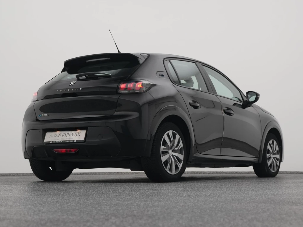 Peugeot e-208 – foto 13