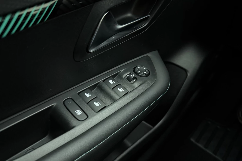Peugeot 208 – foto 17