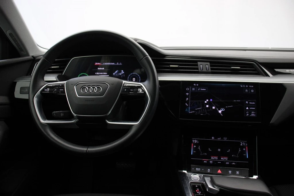 Audi e-tron – foto 10