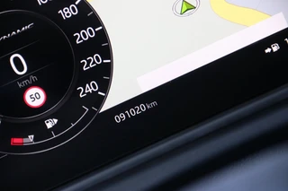Land Rover Range Rover Velar – thumbnail 19