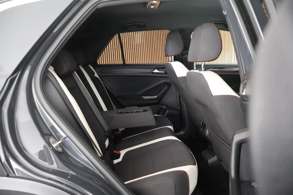Volkswagen T-Roc – foto 10