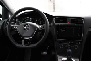 Volkswagen e-Golf – thumbnail 14