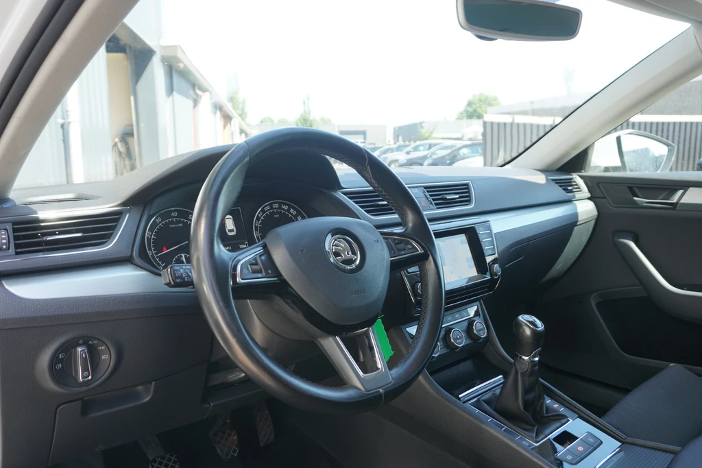 Škoda Superb – foto 6