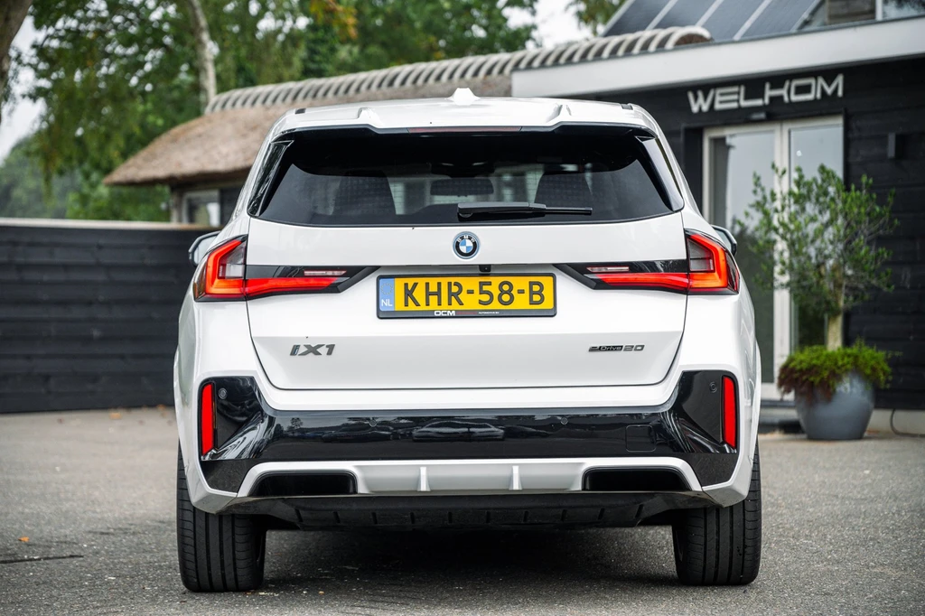 BMW iX1 – foto 9