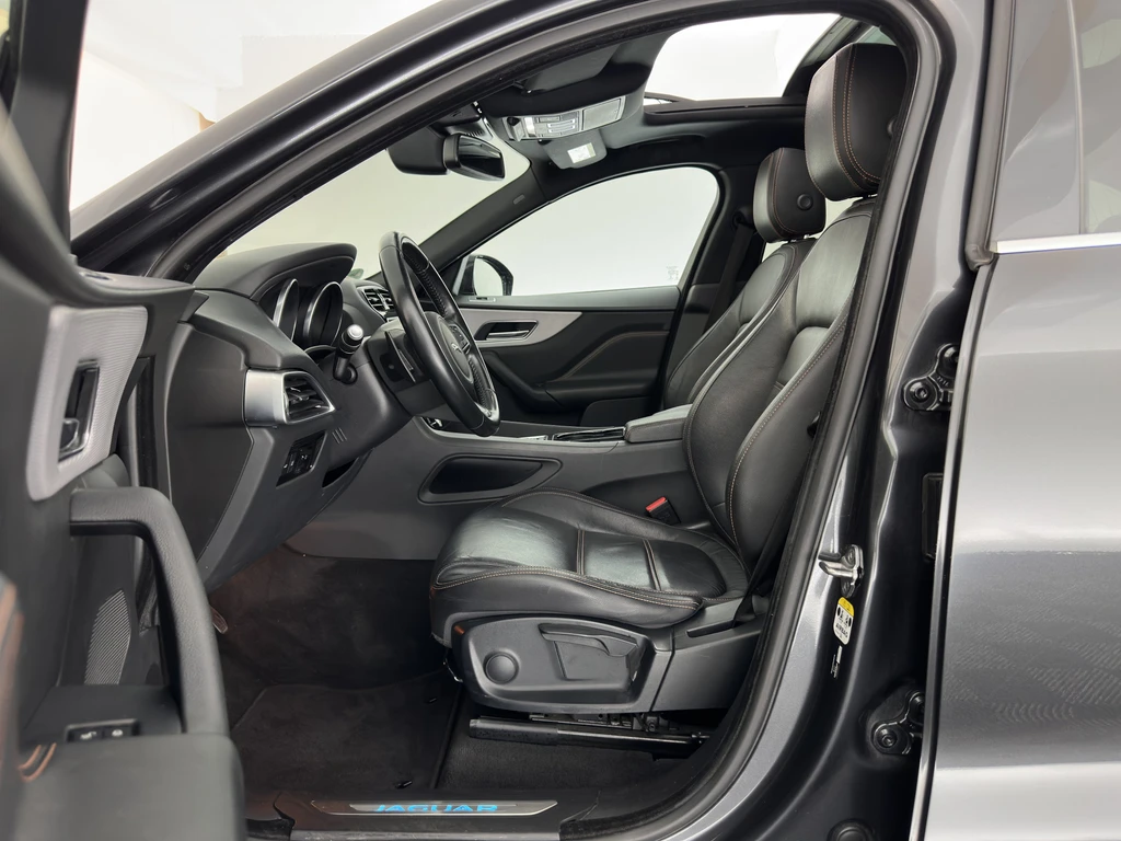 Jaguar F-PACE – foto 10