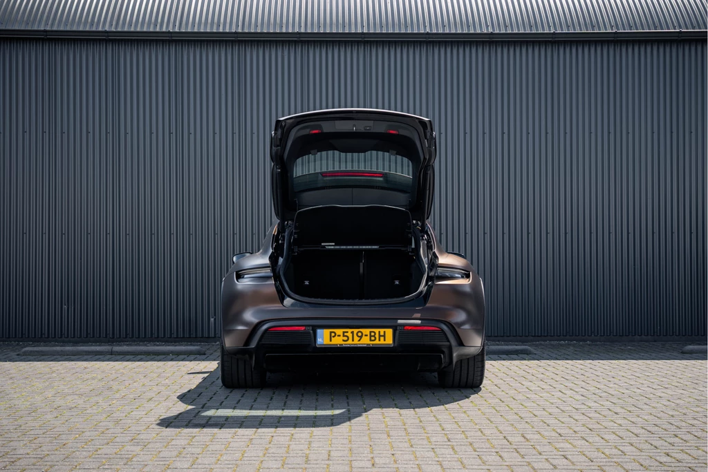 Porsche Taycan – foto 7