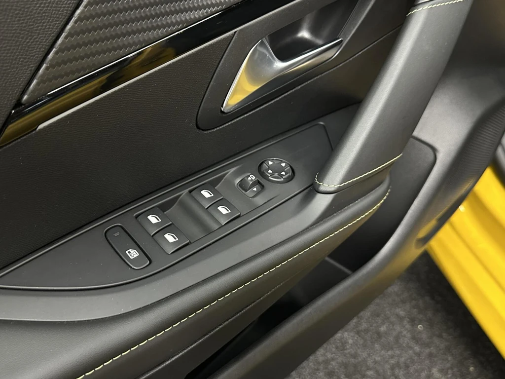 Peugeot e-208 – foto 14