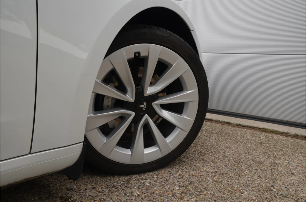 Tesla Model 3 – foto 9