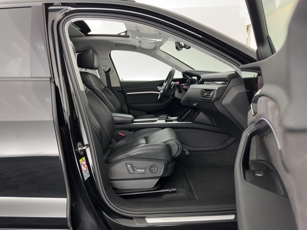 Audi e-tron – foto 14