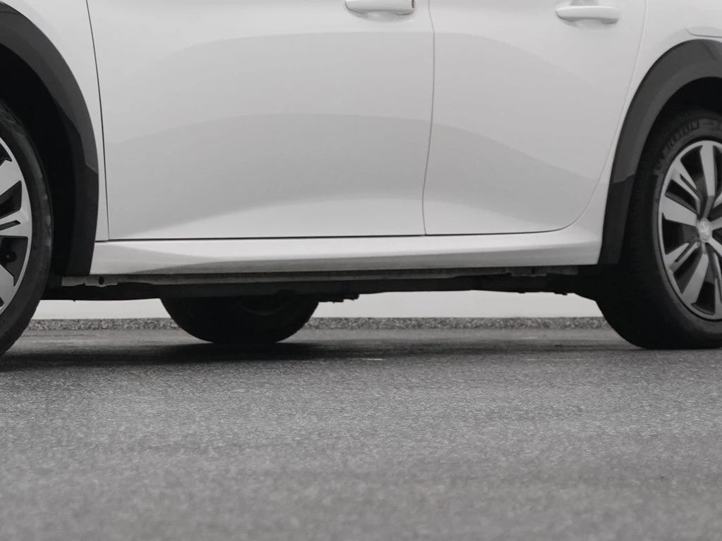 Peugeot e-208 – foto 38