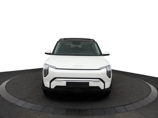 Kia EV3 – thumbnail 12