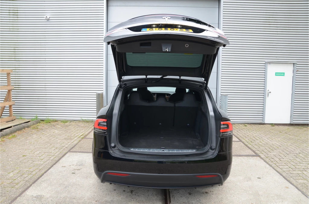 Tesla Model X – foto 34