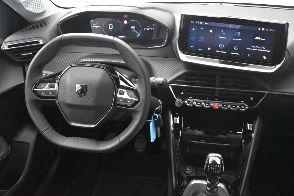 Peugeot 208 – foto 12