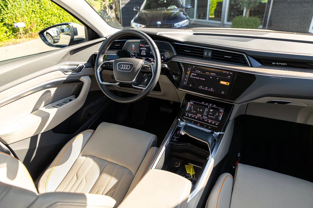 Audi e-tron – foto 15