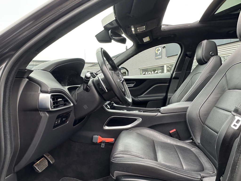 Jaguar F-PACE – foto 9
