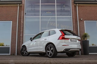 Volvo XC60 – thumbnail 3