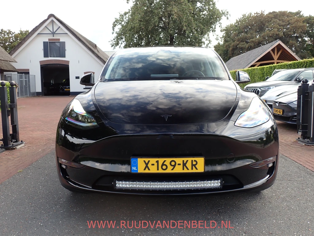 Tesla Model Y – foto 8