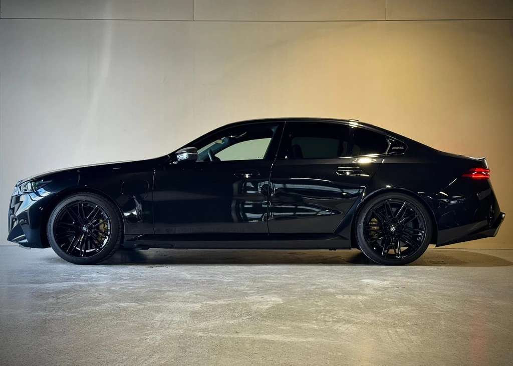 BMW M5 – foto 2