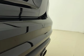 Jaguar XE – thumbnail 12