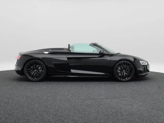 Audi R8 – thumbnail 9
