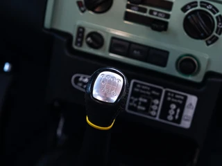 Land Rover Defender – thumbnail 26