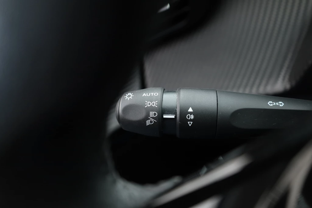 Peugeot 208 – foto 10