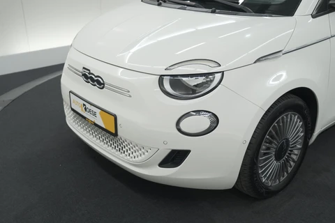 Fiat 500 C Icon 42 kWh | 97,3% SOH | Convenience Pack | Camera | Dodehoekdetectie | Stoelverwarming