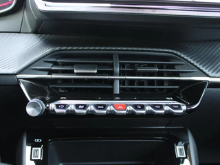 Peugeot 208 – thumbnail 18