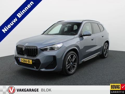 BMW X1 sDrive18i | M-Sport | Pano | Memory | 360 Camera | Head Up | Keyless | Harman/ Kardon | Prijs Rijklaar !!