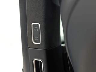 Tesla Model X – thumbnail 39