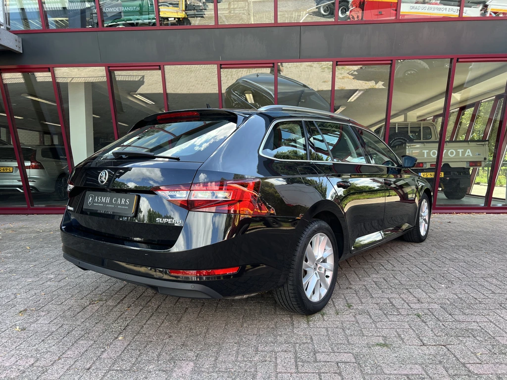 Škoda Superb – foto 6