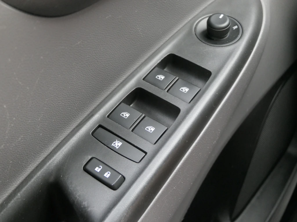 Opel KARL – foto 30