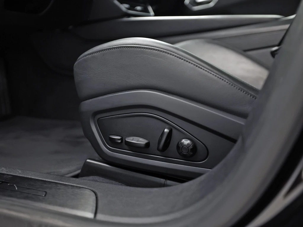 Audi e-tron GT – foto 17