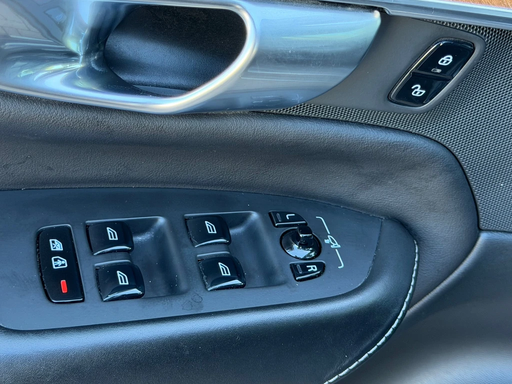 Volvo XC90 – foto 17