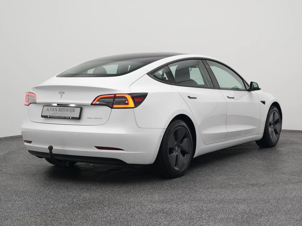 Tesla Model 3 – foto 10