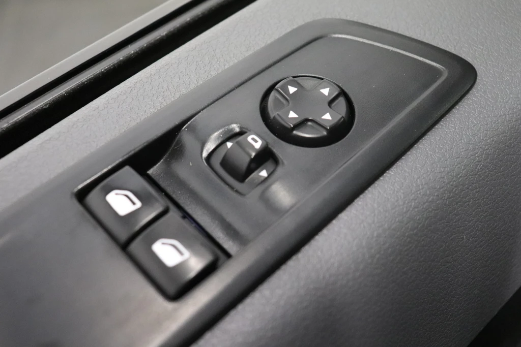 Opel Vivaro – foto 11