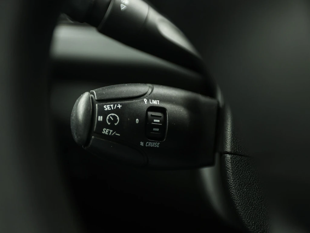 Peugeot 208 – foto 18