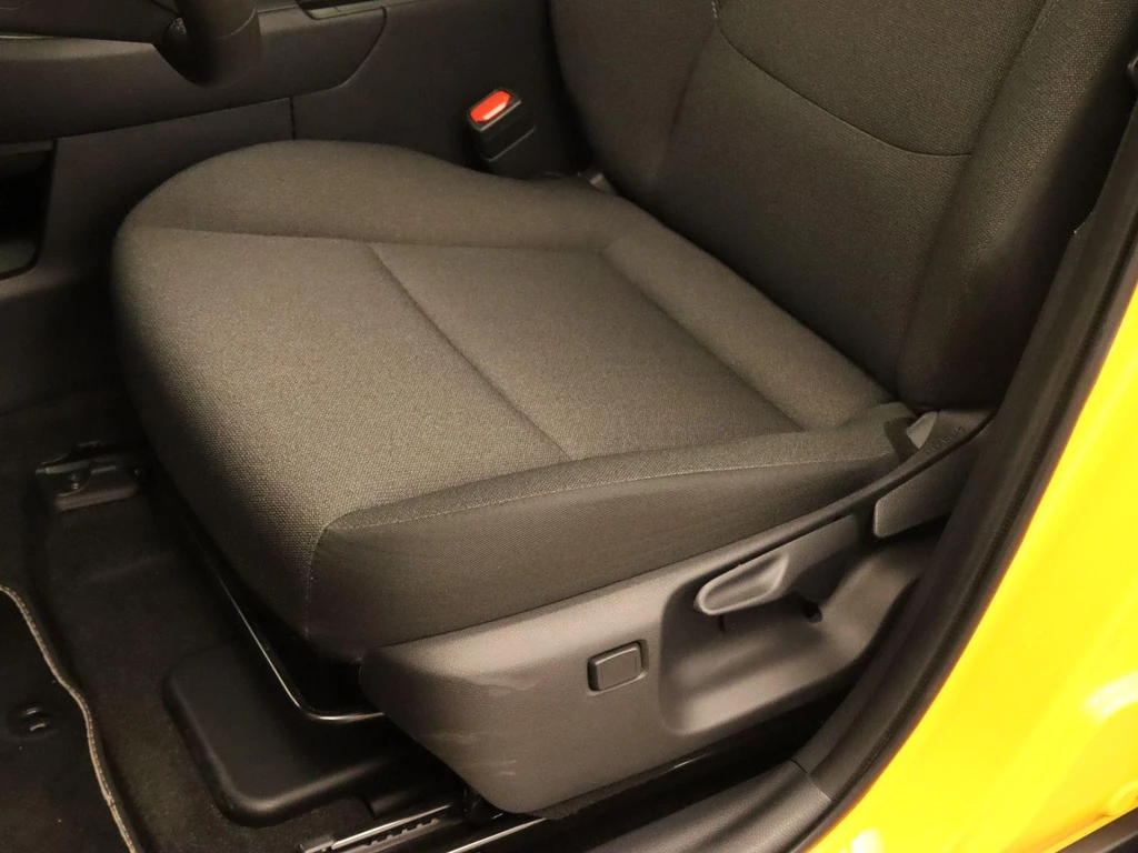 Lexus LBX – foto 39