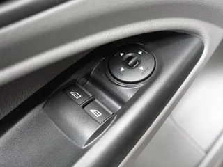 Ford Transit Connect – thumbnail 15