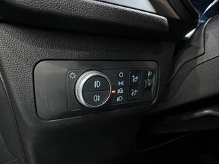 Ford Kuga – thumbnail 23