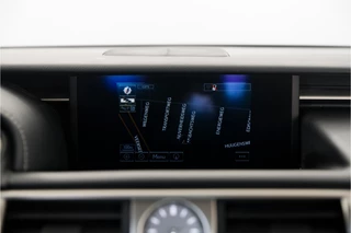 Lexus IS – thumbnail 14