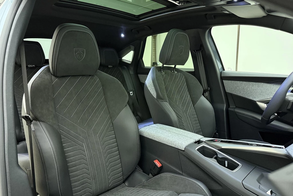 Peugeot e-3008 – foto 17